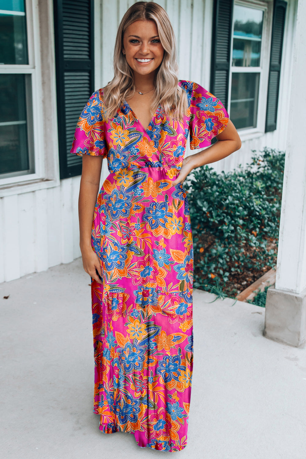 Abstract Botanic Print Wrap V Neck Short Sleeve Maxi DressMaterial:100%Viscose



		•The wrap style makes it a flattering and comfortable option for all body types.
	
	
		•The short sleeves make it ideal for warmer wea