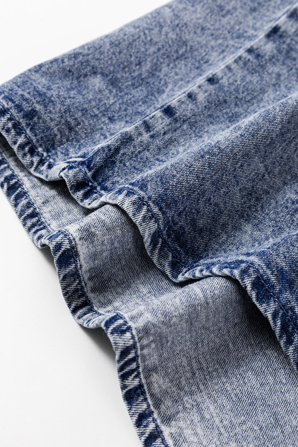 Dusk Blue Acid Wash Pearl Embellishment O Neck Denim TopMaterial:100%Cotton



		The top features a trendy acid wash design with pearl embellishments, adding a touch of sophistication to your outfit.
	
	
		This denim
