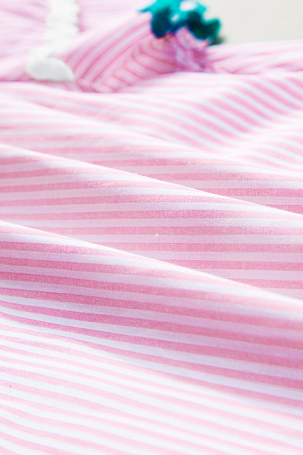 Sky Blue Striped Ricrac Splicing Frill V-Neck BlouseMaterial:100%Cotton



		Playful stripes: This blouse features a fun striped pattern with flirty frill details and a flattering V-neck.
	
	
		Chic and charming: