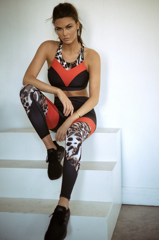 Colorblock Cheetah Print Activewear Set- Flat high rise waistband - Hidden waistband pocket- Vibrant cheetah print/colorblock stripe- 4-way stretch fabric for a move-with-you feel- Flat lock seams prevent