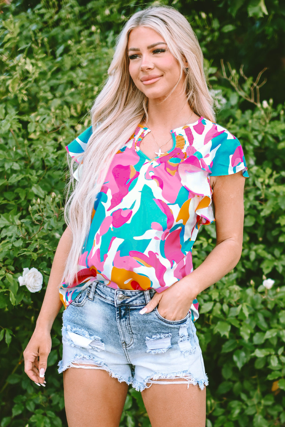 Green Abstract Print Smocked Notched Neck Ruffle Sleeve BlouseMaterial:100%Polyester

• Embrace a bohemian spirit with the blouse, featuring a vibrant green hue that adds a pop of color to any outfit.
• The abstract print des