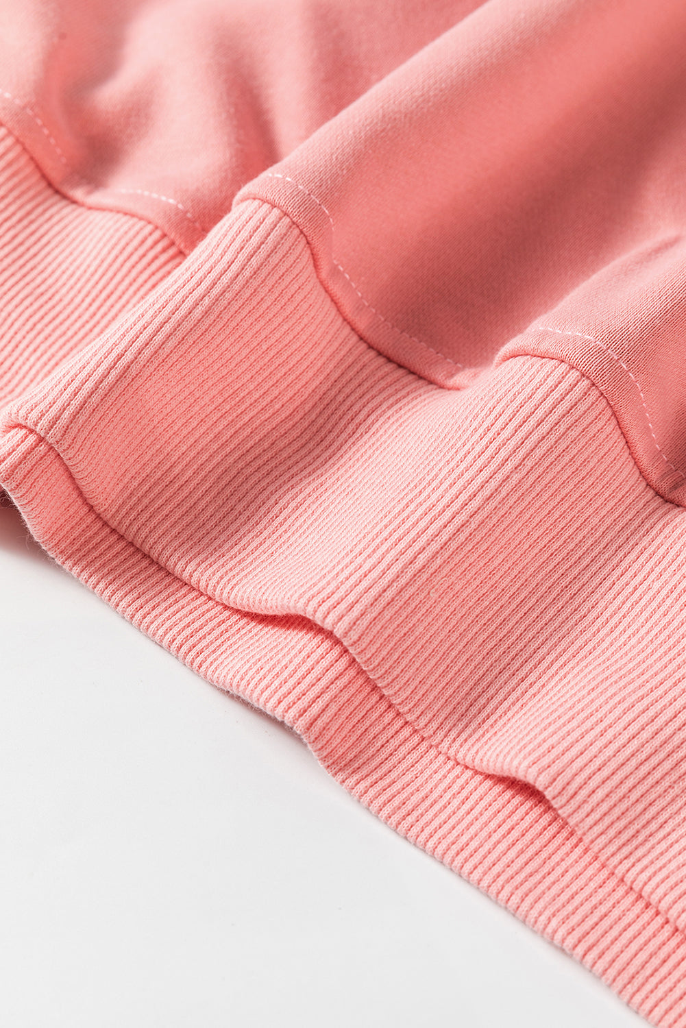 Bright Pink Colorblock Patchwork Drop Shoulder SweatshirtMaterial:70%Polyester+30%Cotton

• Embrace a blend of casual charm and trendy style with our sweatshirt, perfect for a relaxed yet fashionable look. 
• Crafted wit