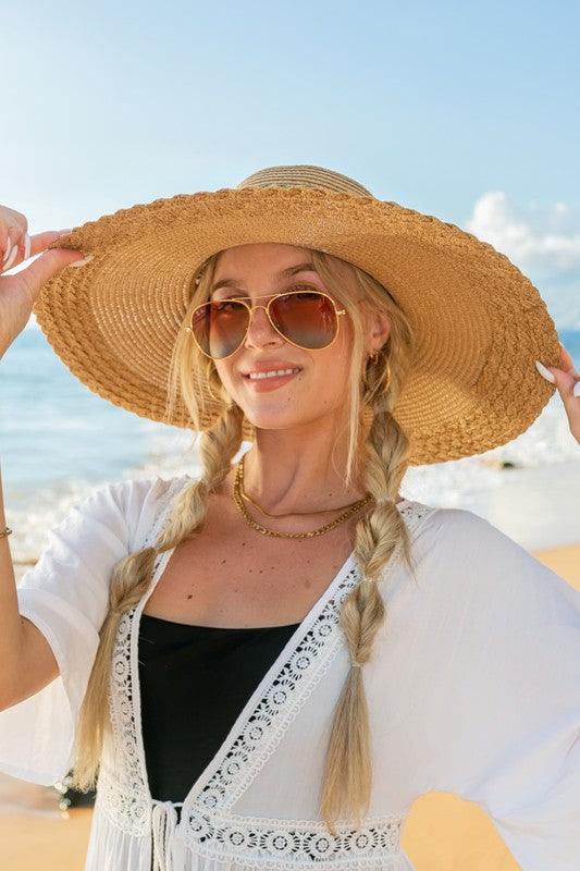 Scallop Edge Bow Accent SunhatScallop Edge Bow Accent Sunhat DetailsScallop edge designBurlap bow accentHat material: 100% strawBrim length: 5.5"Foldable &amp; packableInside lining for all-day c