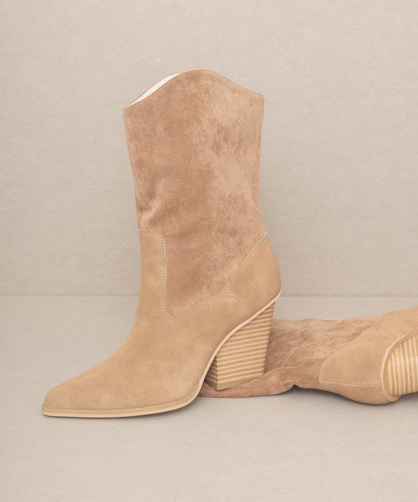 OASIS SOCIETY Marseille - Loose Fit Western BootsLoose fit western boots are a comfortable and stylish choice for those who appreciate a relaxed and rugged look. These boots are designed with a roomier fit and ofte
