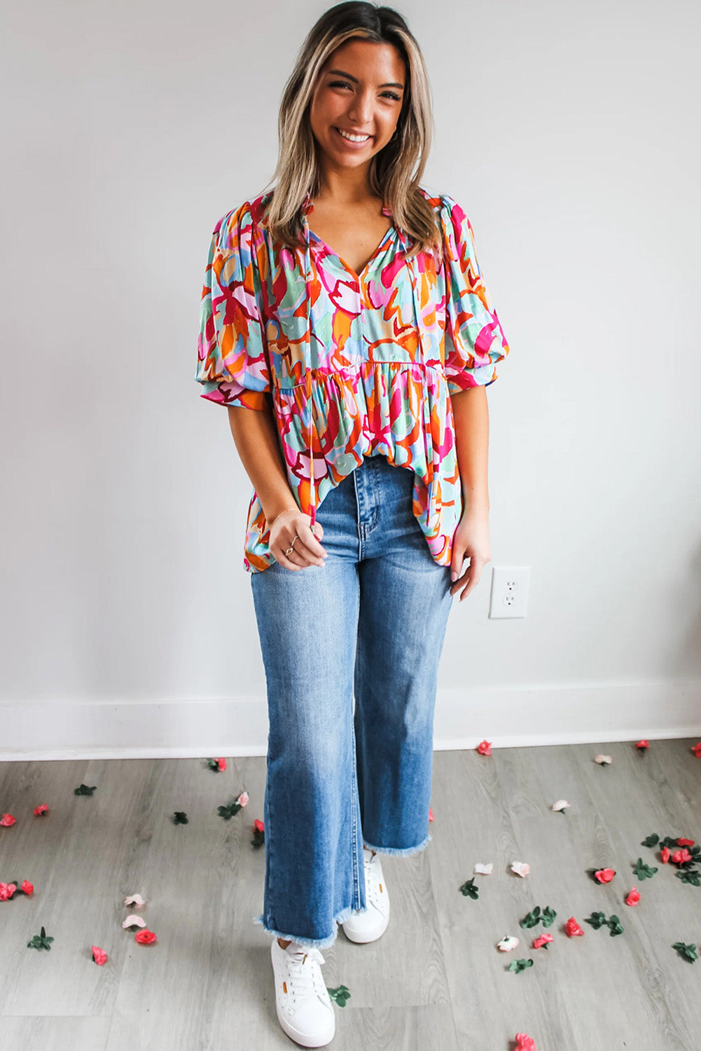 Rose Red Abstract Print V Neck Puff Sleeve BlouseMaterial:100%Viscose



		Make a statement with our blouse, crafted from a lightweight and eye-catching fabric that exudes personality and style.
	
	
		This blo