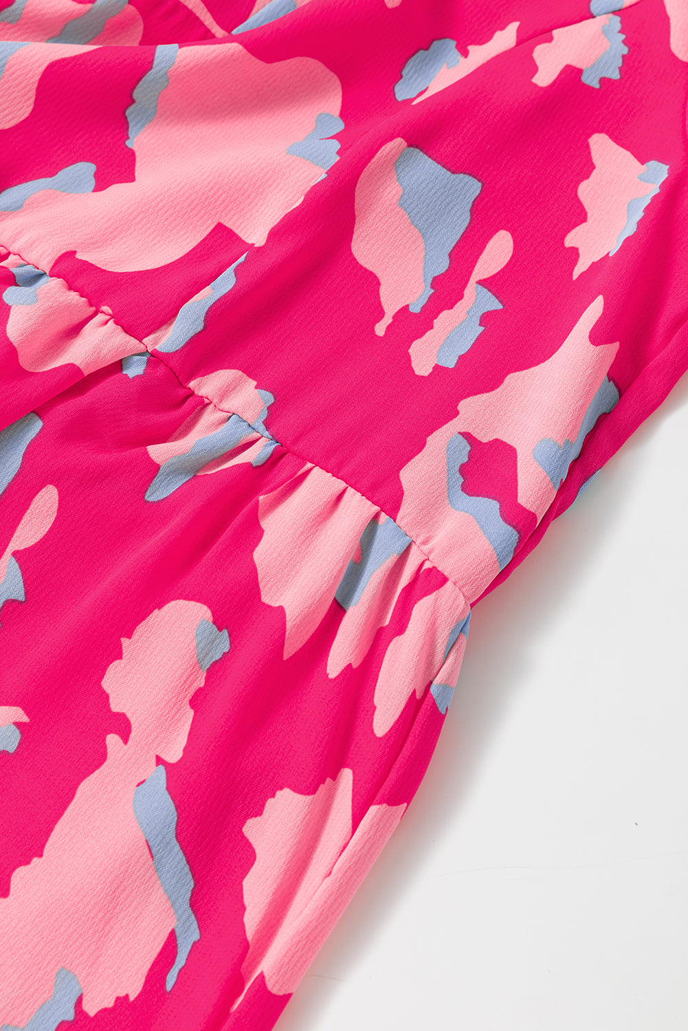 Pink Abstract Print V Neck Smocked Sleeve Mini DressMaterial:100%Polyester


	


		Stand out in style with our mini dress, featuring a unique print and flattering silhouette that exudes charm and sophistication.
