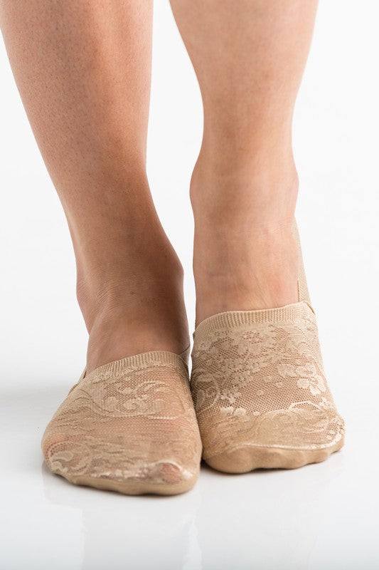No Slip Floral Lace Sneaker Socks- 3 PackLightweight, no show, no slip socks give you the layer you need without adding any extra bulk.Sold in Packs of ThreeFloral Lace Design90% Acrylic/ 10% SpandexNo-slip