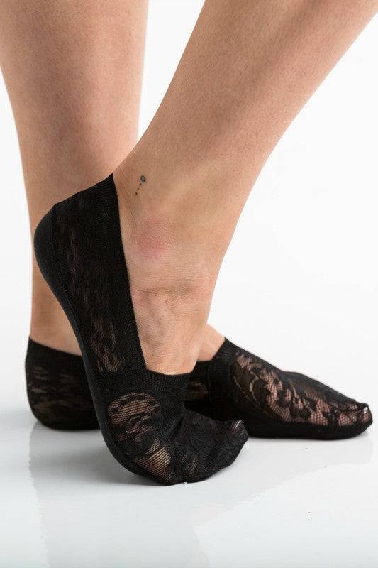 No Slip Floral Lace Sneaker Socks- 3 PackLightweight, no show, no slip socks give you the layer you need without adding any extra bulk.Sold in Packs of ThreeFloral Lace Design90% Acrylic/ 10% SpandexNo-slip