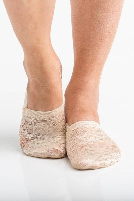No Slip Floral Lace Sneaker Socks- 3 PackLightweight, no show, no slip socks give you the layer you need without adding any extra bulk.Sold in Packs of ThreeFloral Lace Design90% Acrylic/ 10% SpandexNo-slip