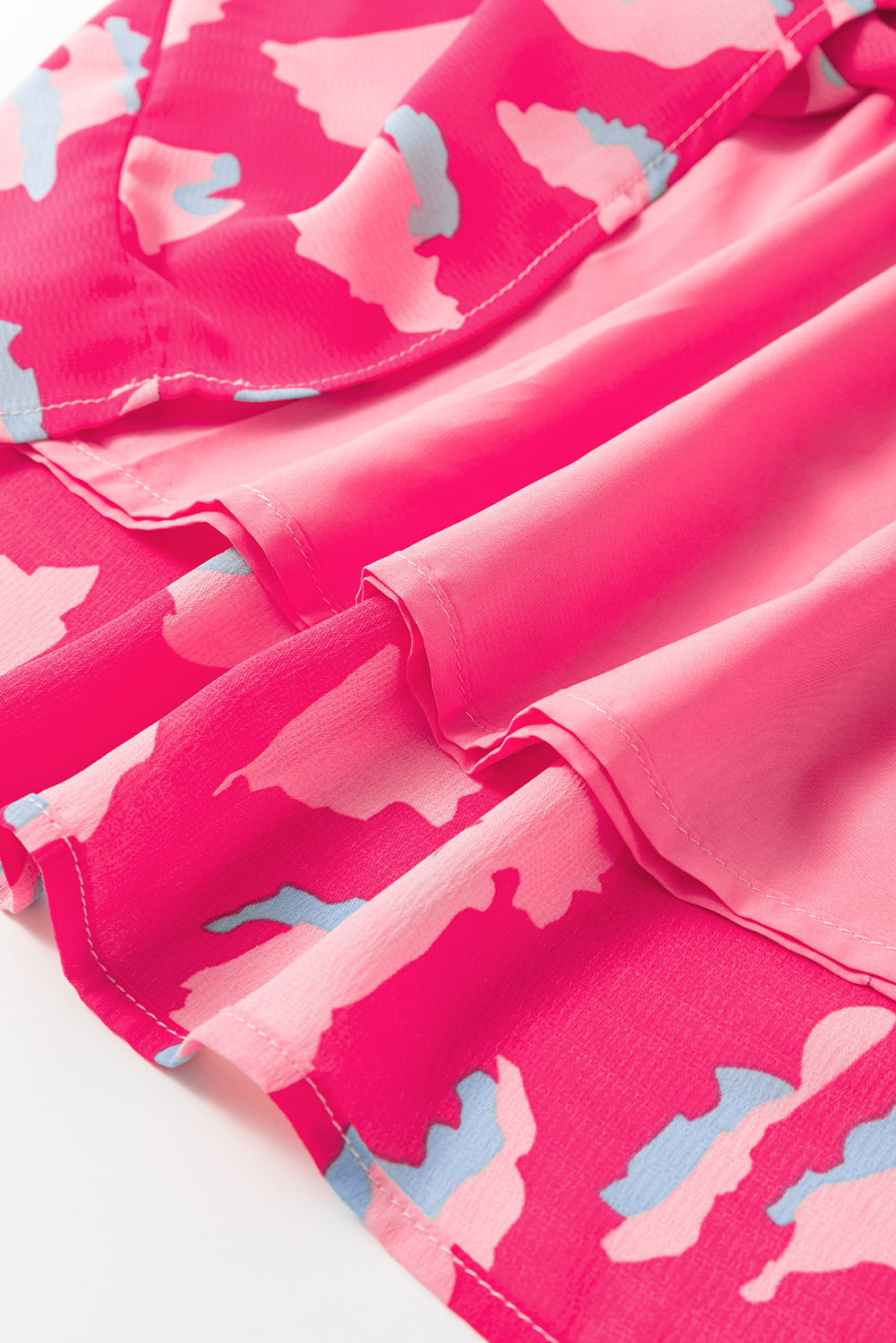 Pink Abstract Print V Neck Smocked Sleeve Mini DressMaterial:100%Polyester


	


		Stand out in style with our mini dress, featuring a unique print and flattering silhouette that exudes charm and sophistication.
