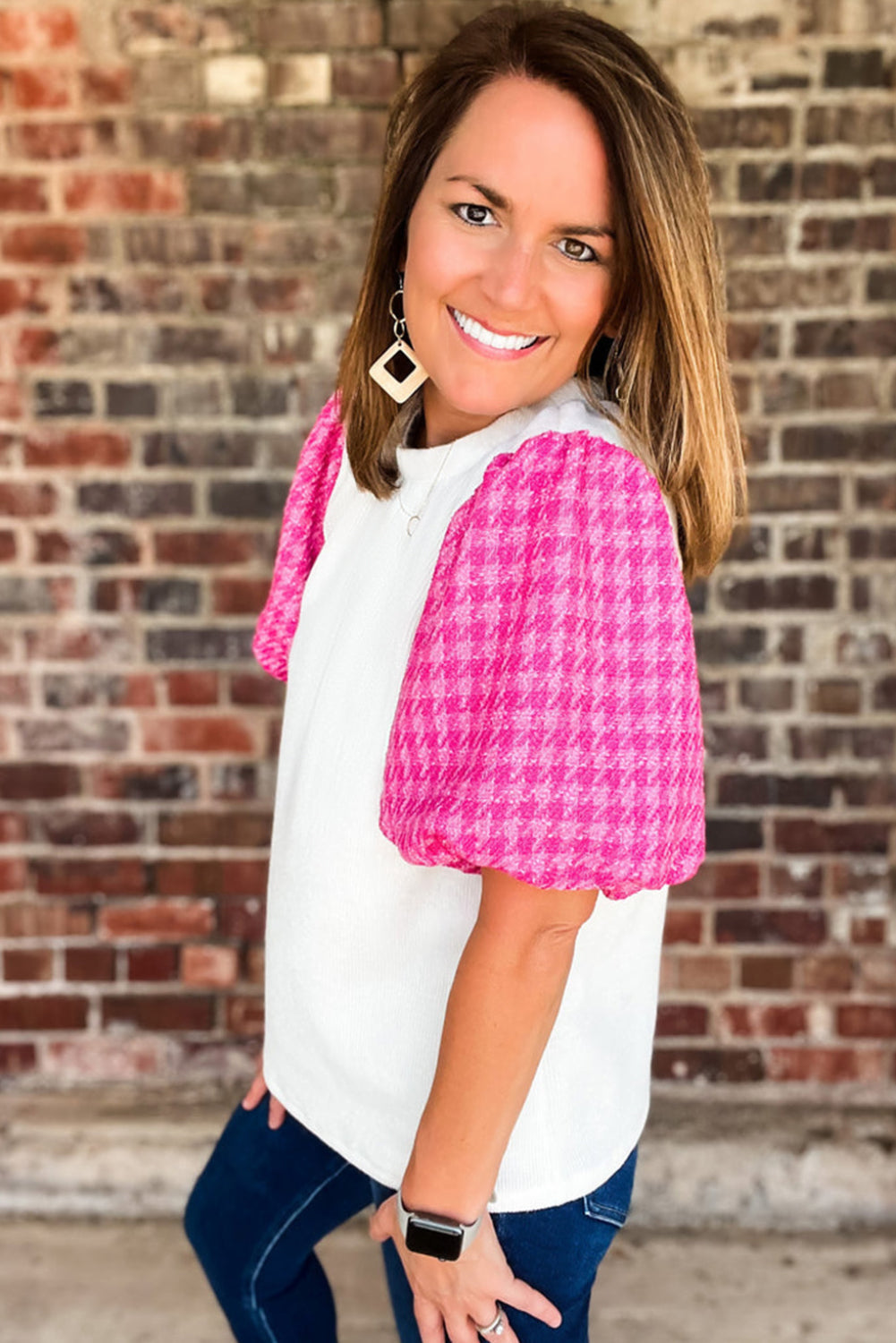 White Tweed Lantern Sleeve Patchwork BlouseMaterial:93%Viscose+7%Elastane



		The blouse features lantern sleeves, which are characterized by their voluminous and puffed shape. 
	
	
		The blouse can be 