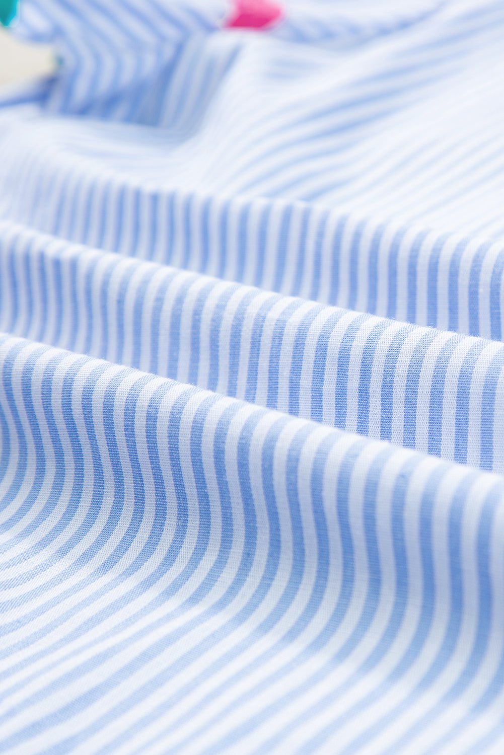Sky Blue Striped Ricrac Splicing Frill V-Neck BlouseMaterial:100%Cotton



		Playful stripes: This blouse features a fun striped pattern with flirty frill details and a flattering V-neck.
	
	
		Chic and charming: