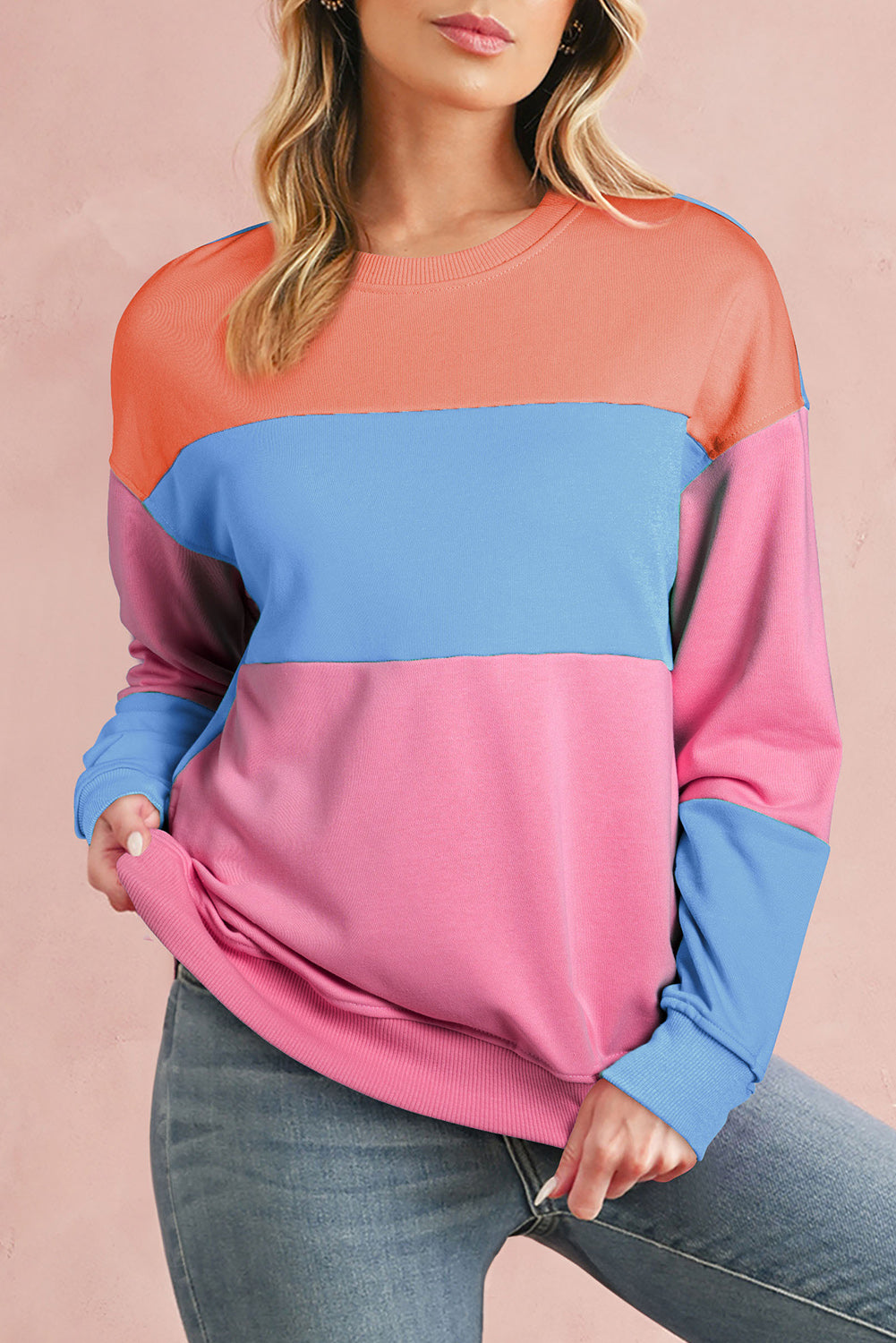 Bright Pink Colorblock Patchwork Drop Shoulder SweatshirtMaterial:70%Polyester+30%Cotton

• Embrace a blend of casual charm and trendy style with our sweatshirt, perfect for a relaxed yet fashionable look. 
• Crafted wit
