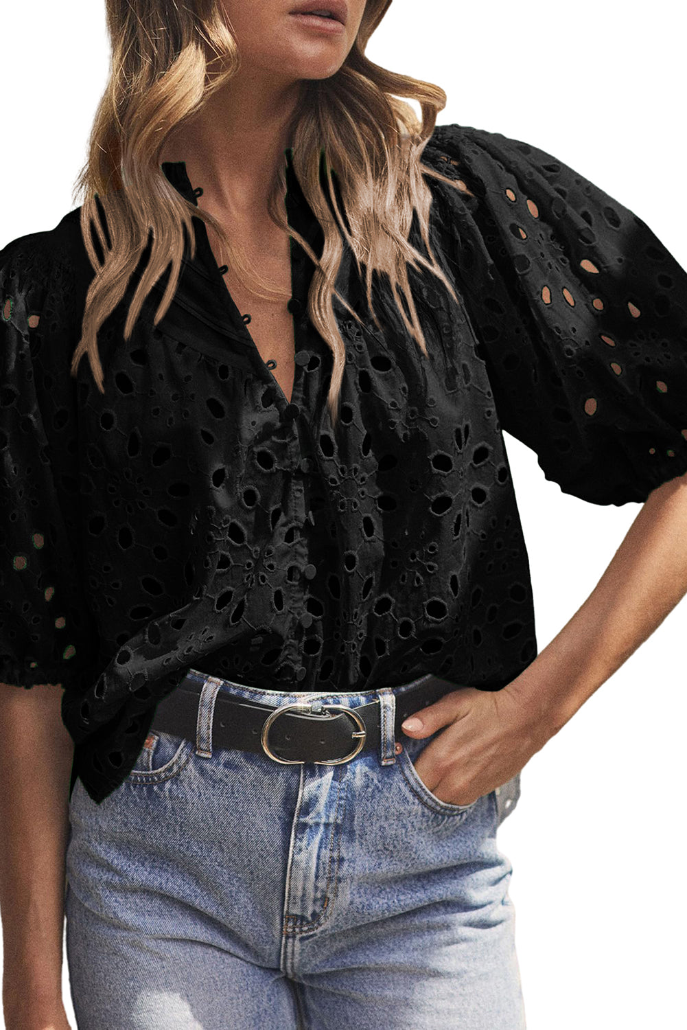 Green Flower Hollow-out Short Puff Sleeve BlouseMaterial:100%Cotton



		With charming floral details and hollow-out accents, this blouse offers a touch of elegance and femininity.
	
	
		Featuring short puff 