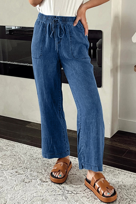 Sail Blue Mineral Wash Drawstring Waist Loose Straight JeansMaterial:71%Cotton+27.5%Polyester+1.5%Elastane

• Effortlessly stylish, the jeans offer a relaxed fit with a touch of sophistication.
• These jeans boast a unique 