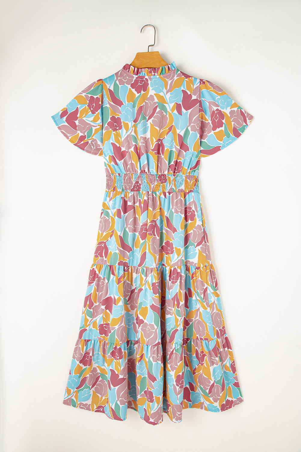Rose Floral Flounce Sleeve Smocked Waist Tiered Maxi DressMaterial:100%Polyester

• Exude bohemian elegance in this maxi dress, featuring a smocked waist for a flattering silhouette.
• The tiered design adds a whimsical t