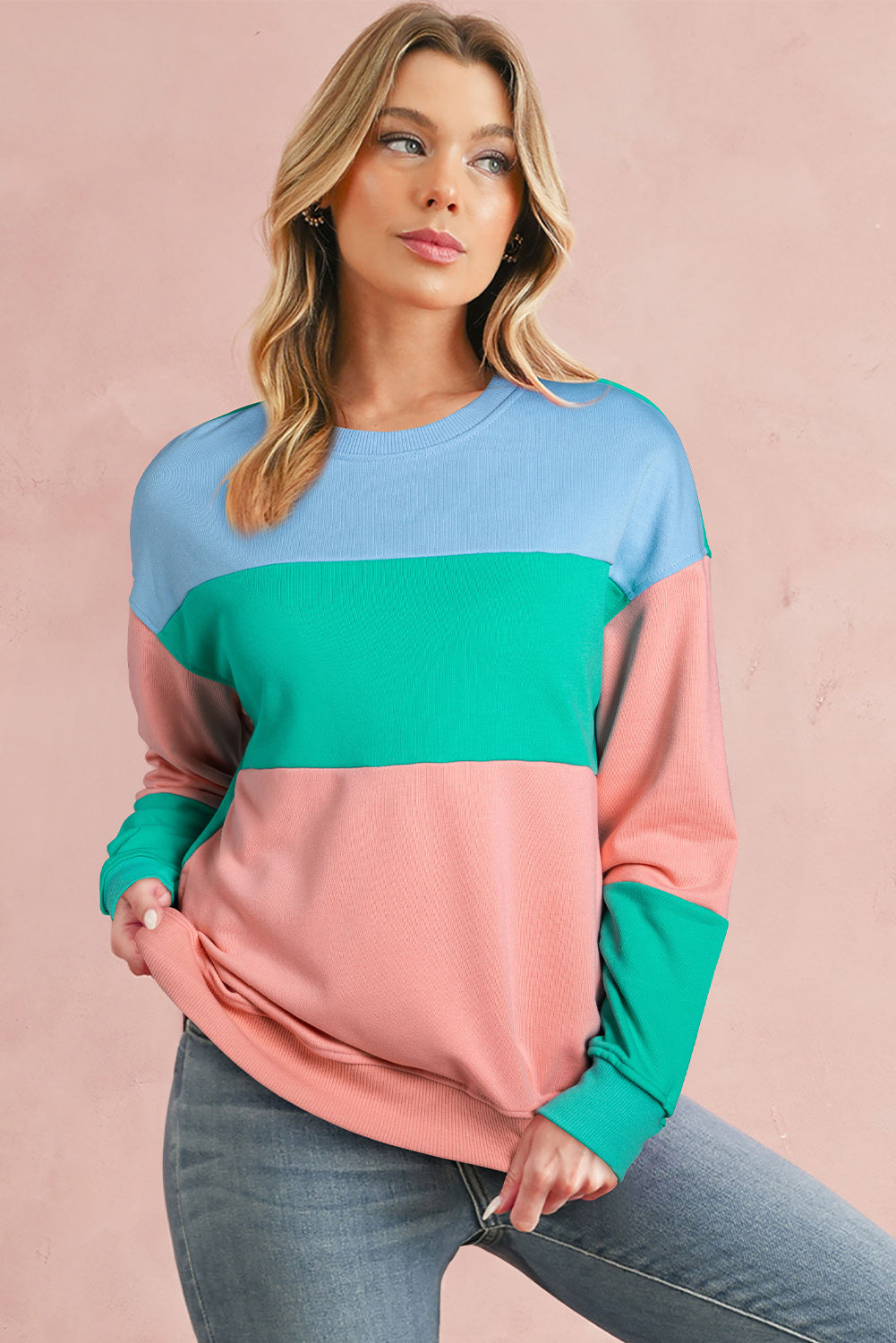Bright Pink Colorblock Patchwork Drop Shoulder SweatshirtMaterial:70%Polyester+30%Cotton

• Embrace a blend of casual charm and trendy style with our sweatshirt, perfect for a relaxed yet fashionable look. 
• Crafted wit