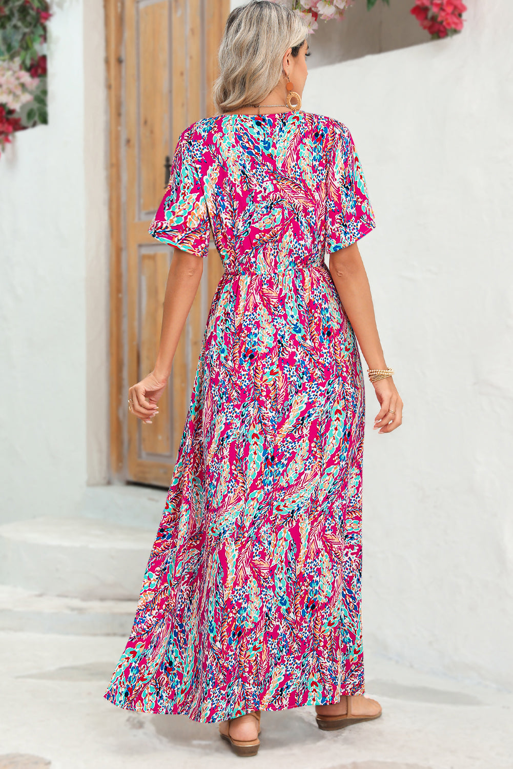 Abstract Botanic Print Wrap V Neck Short Sleeve Maxi DressMaterial:100%Viscose



		•The wrap style makes it a flattering and comfortable option for all body types.
	
	
		•The short sleeves make it ideal for warmer wea