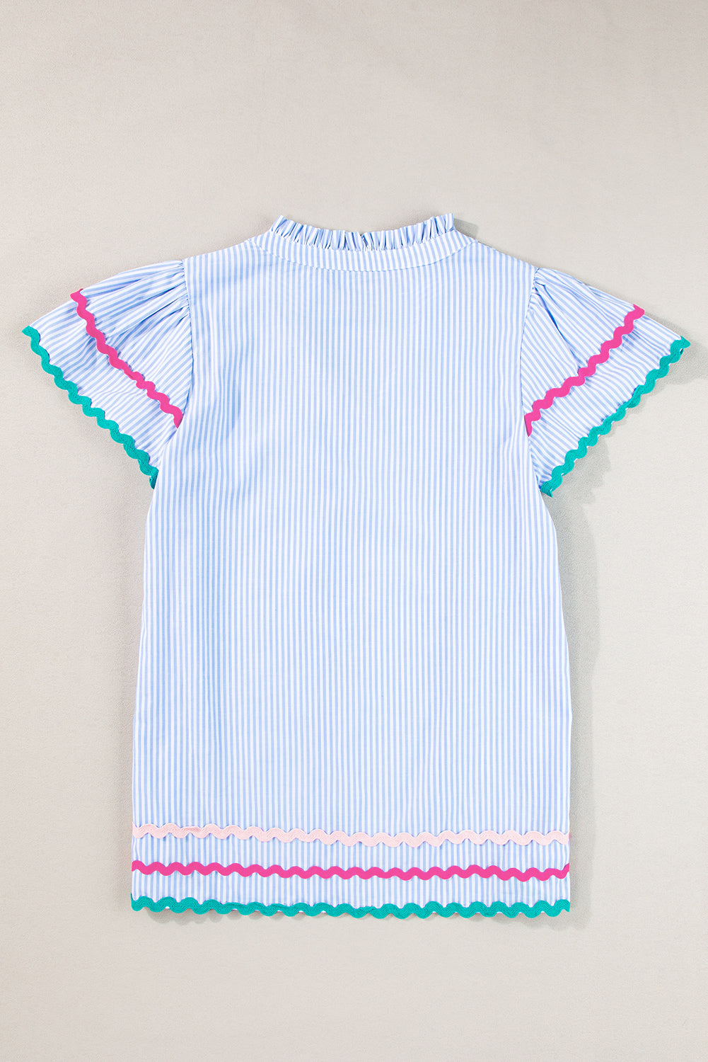 Sky Blue Striped Ricrac Splicing Frill V-Neck BlouseMaterial:100%Cotton



		Playful stripes: This blouse features a fun striped pattern with flirty frill details and a flattering V-neck.
	
	
		Chic and charming: