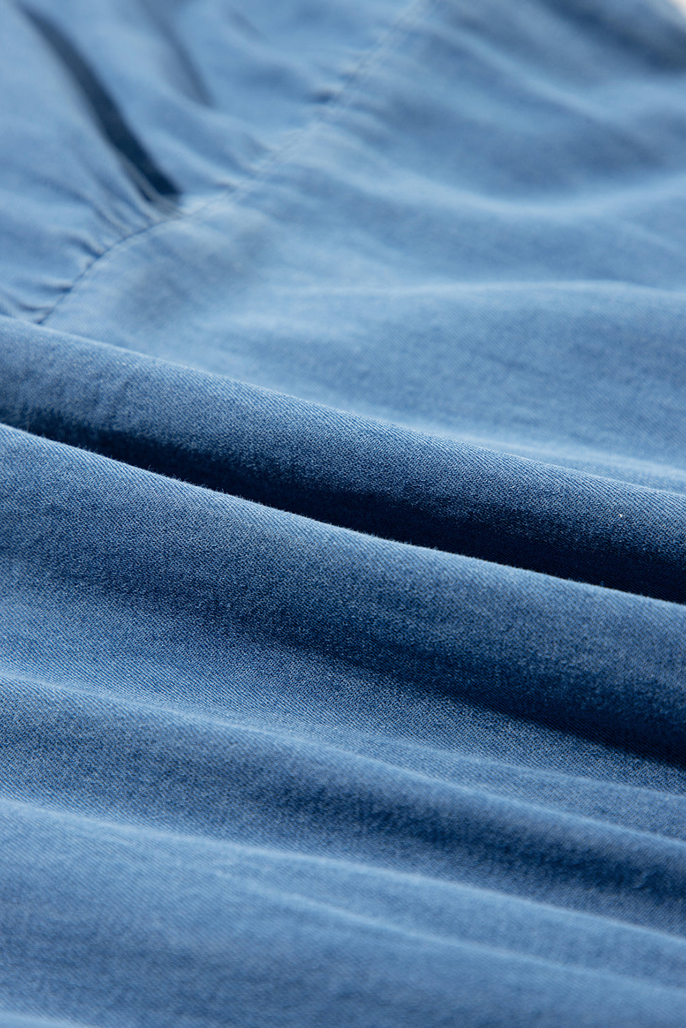 Blue Sleeveless Tiered Chambray Maxi DressMaterial:95%Cotton+5%Polyester


	


		This maxi dress is perfect for summer. The lightweight and airy silhouette is comfortable and breathable. 
	
	
		The ch