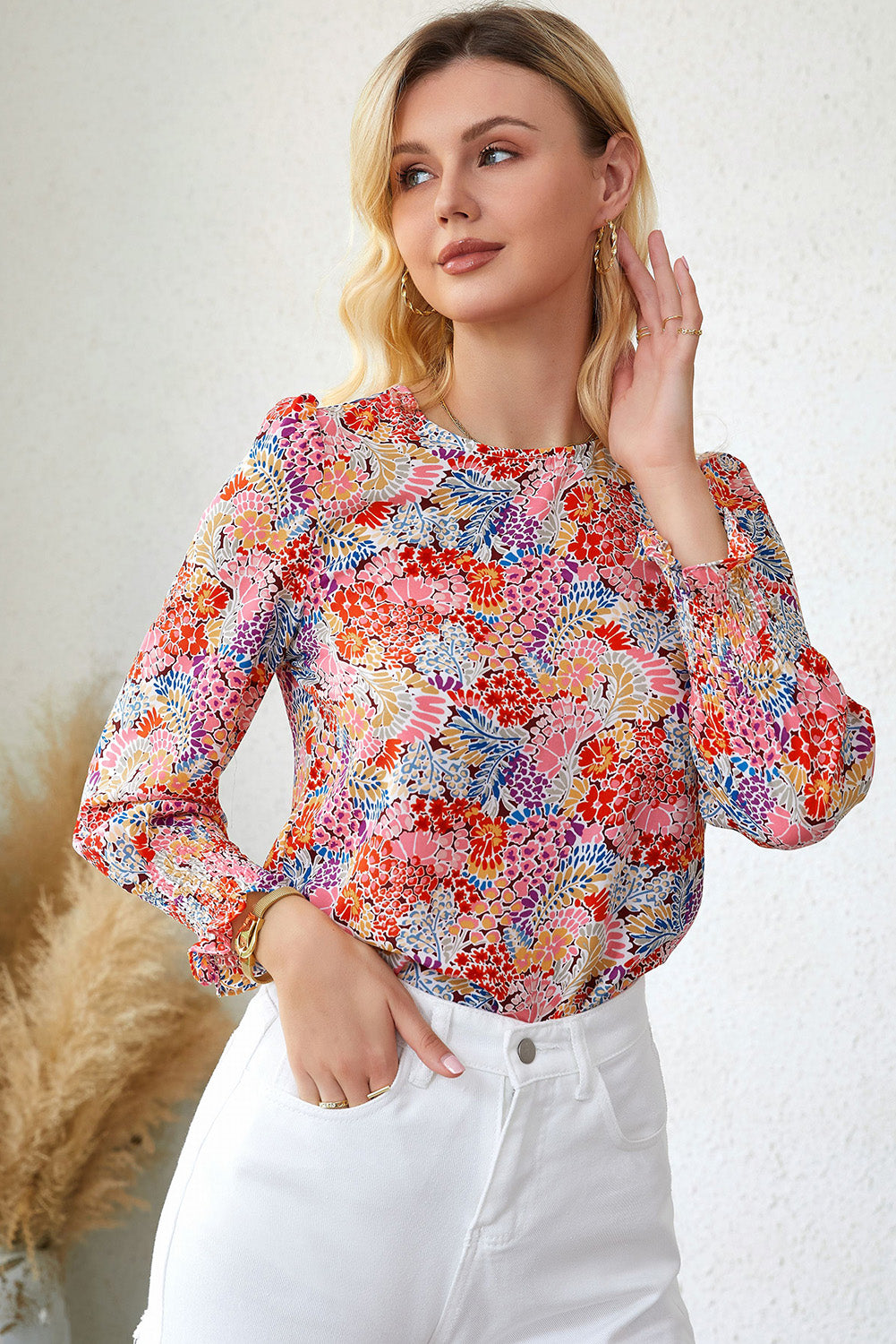 Multicolor Floral Print Smocked Cuffs Long Sleeve BlouseMaterial:100%Polyester


	

			The Floral Print Smocked Cuffs Long Sleeve Blouse is a feminine and elegant addition to any wardrobe. Its delicate floral print and