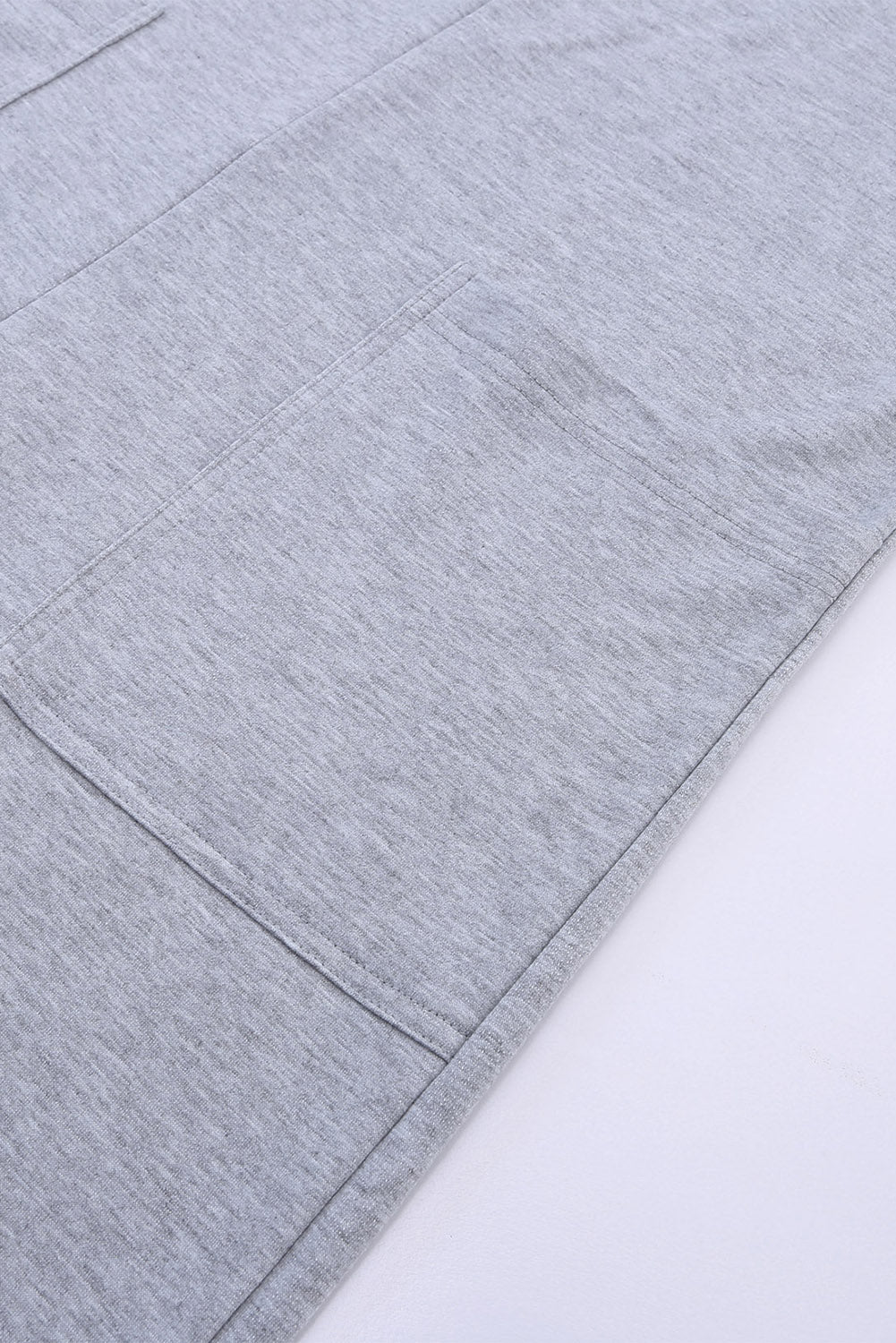 Gray Loose Fit Side Pockets Spaghetti Strap Wide Leg JumpsuitMaterial:65%Polyester+30%Cotton+5%Elastane



		Featuring a loose fit, the wide leg
jumpsuit provides freedom of movement
	
	
		Spaghetti straps highlight wome