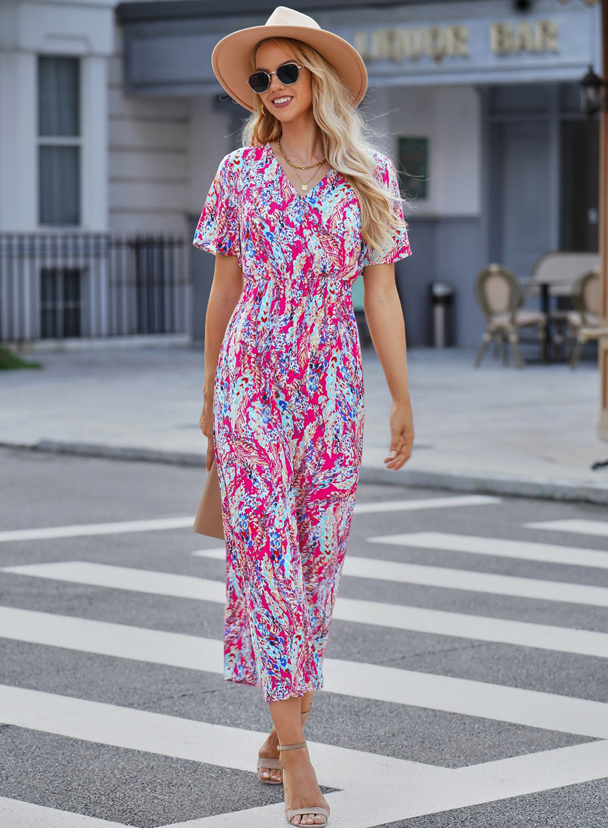 Abstract Botanic Print Wrap V Neck Short Sleeve Maxi DressMaterial:100%Viscose



		•The wrap style makes it a flattering and comfortable option for all body types.
	
	
		•The short sleeves make it ideal for warmer wea