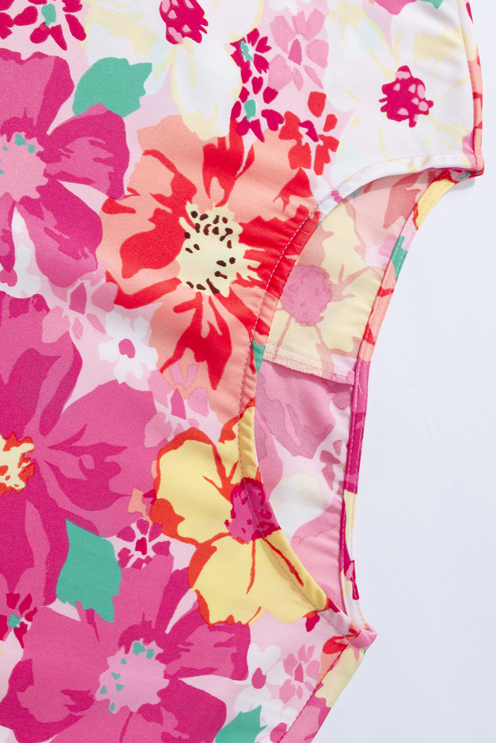 Pink Shirred Cuffs 3/4 Sleeve Boho Floral BlouseMaterial:100%Polyester



		The blouse is a stylish and feminine top featuring shirred cuffs and a boho-inspired floral print, adding a touch of bohemian charm to 