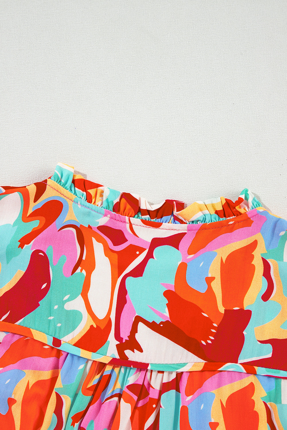 Rose Red Abstract Print V Neck Puff Sleeve BlouseMaterial:100%Viscose



		Make a statement with our blouse, crafted from a lightweight and eye-catching fabric that exudes personality and style.
	
	
		This blo