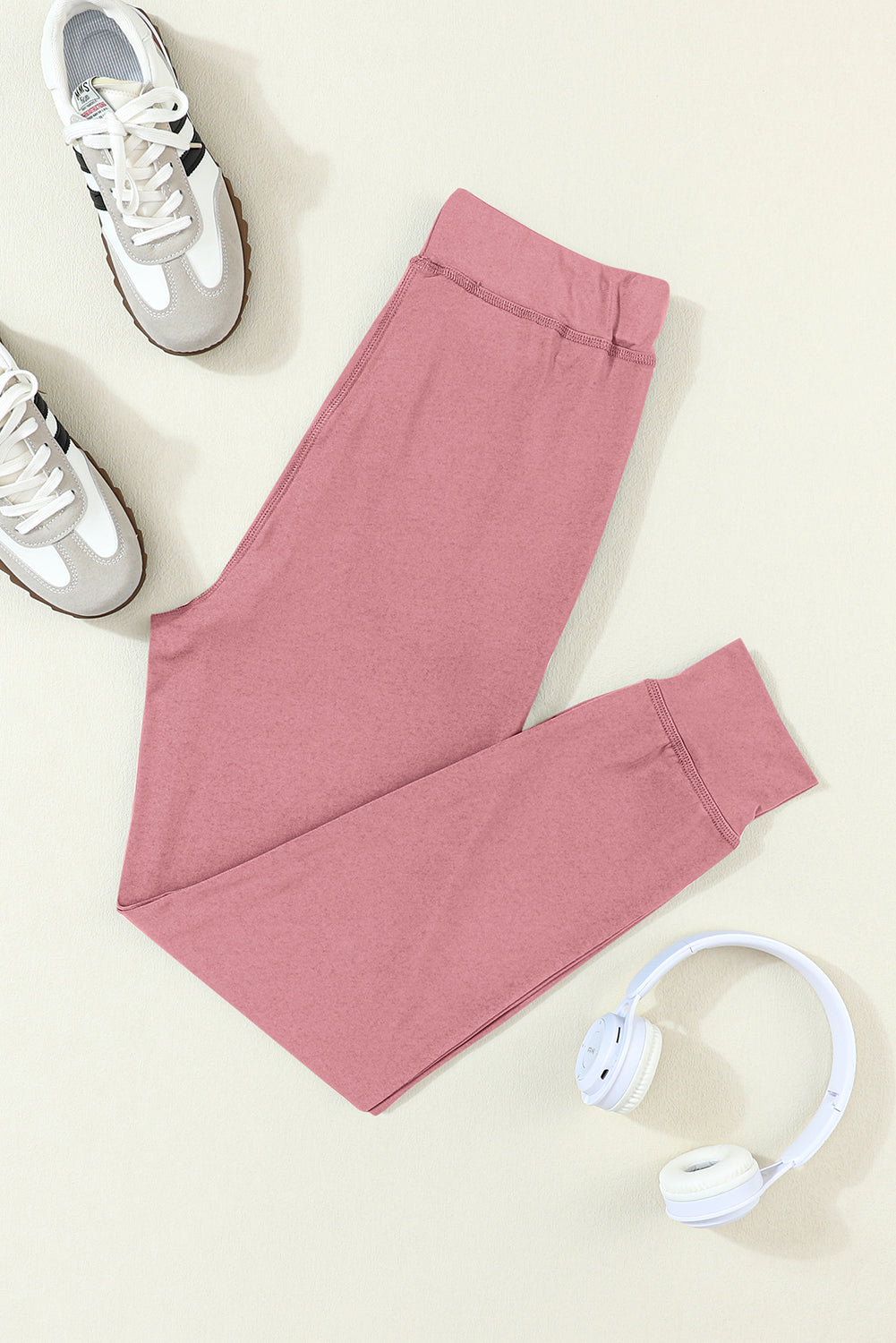 Black Casual Drawstring Drop Waist Pocketed JoggersMaterial:90%Polyester+10%Elastane



		Black can easily be paired with different tops and shoes, making it a go-to option for various outfits.
	
	
		The drawstr