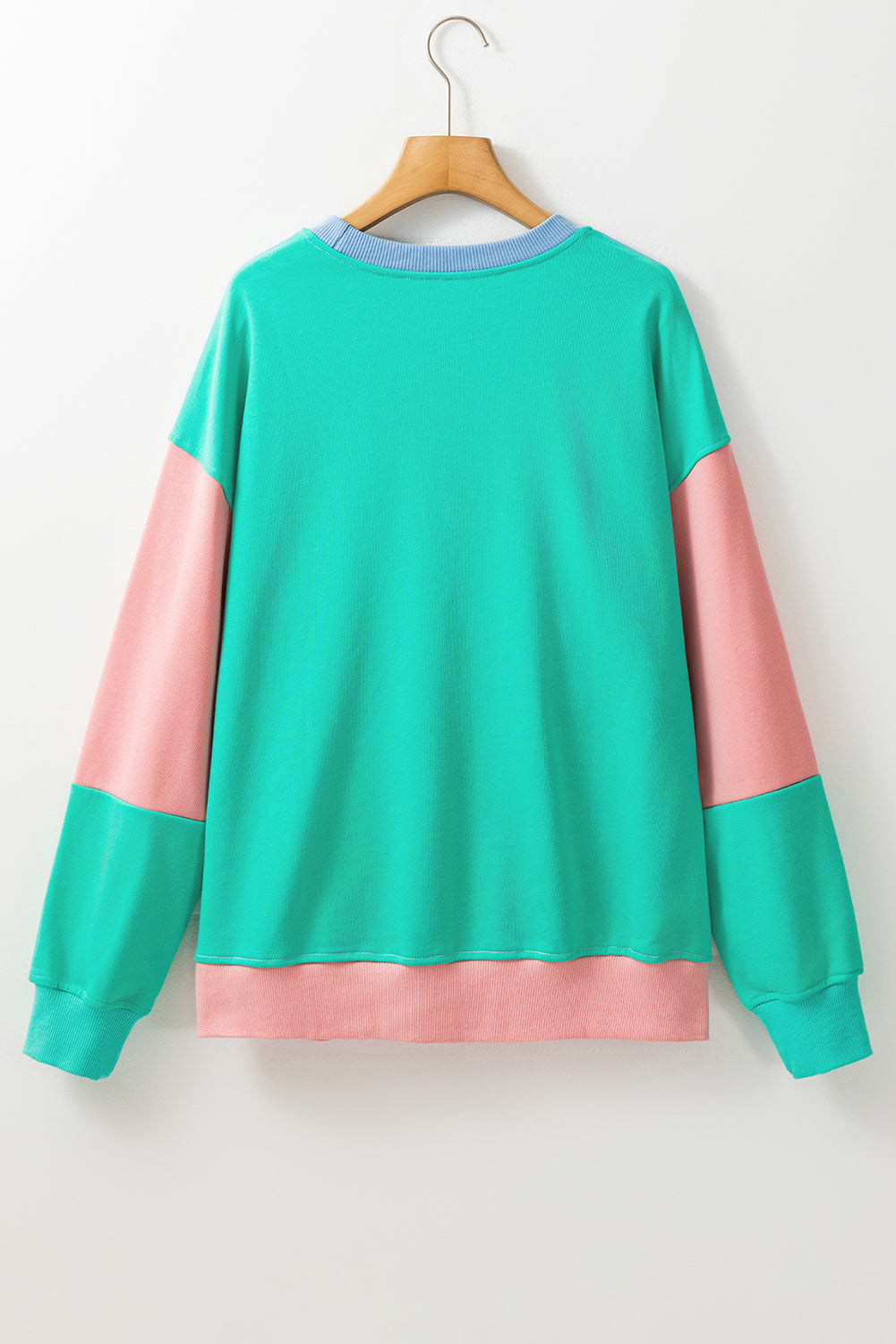 Bright Pink Colorblock Patchwork Drop Shoulder SweatshirtMaterial:70%Polyester+30%Cotton

• Embrace a blend of casual charm and trendy style with our sweatshirt, perfect for a relaxed yet fashionable look. 
• Crafted wit