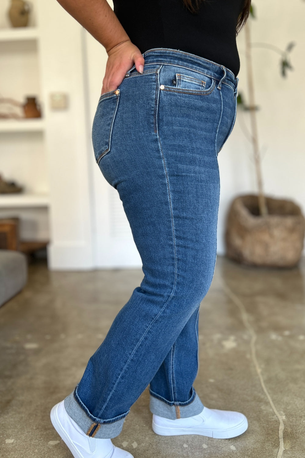 Judy Blue Full Size High Waist Front Seam Detail Straight JeansThe High Waist Front Seam Detail Straight Jeans are a stylish and versatile addition to your denim collection. With a flattering high waist silhouette and front seam