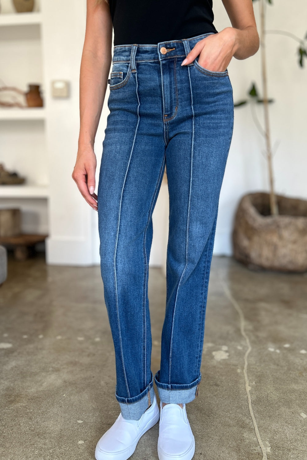 Judy Blue Full Size High Waist Front Seam Detail Straight JeansThe High Waist Front Seam Detail Straight Jeans are a stylish and versatile addition to your denim collection. With a flattering high waist silhouette and front seam