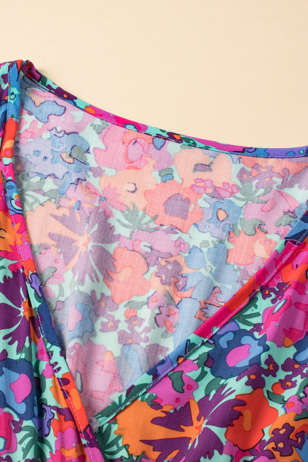 Blue Boho Floral Print V Neck Wrap Split Maxi DressMaterial:100%Viscose



		This high waist dress elongates the silhouette and creates a flattering hourglass shape
	
	
		The side slit adds a touch of allure and
