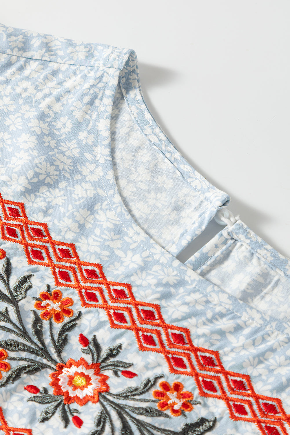 Sky Blue Boho Embroidered Floral Print Flutter Sleeve BlouseMaterial:100%Viscose



		The hobo embroidered detailing showcases skilled craftsmanship and adds a bohemian flair
	
	
		The floral pattern brings a touch of fe