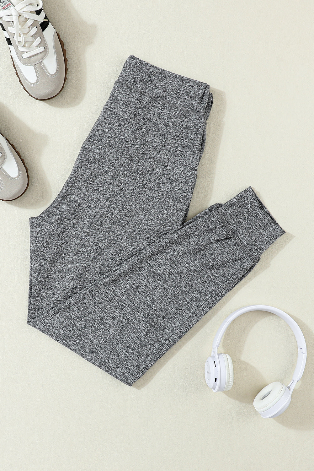 Black Casual Drawstring Drop Waist Pocketed JoggersMaterial:90%Polyester+10%Elastane



		Black can easily be paired with different tops and shoes, making it a go-to option for various outfits.
	
	
		The drawstr
