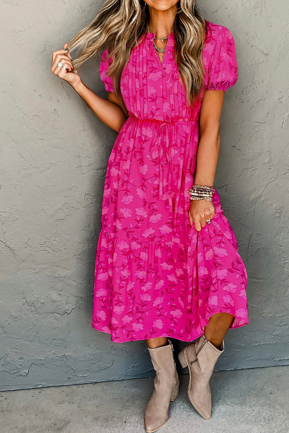 Rose Red Pleated Lace-up High Waist Puff Sleeve Floral Midi DressMaterial:100%Viscose


	


		The midi dress exudes elegance with its charming floral pattern and flattering silhouette, perfect for a romantic and feminine look.