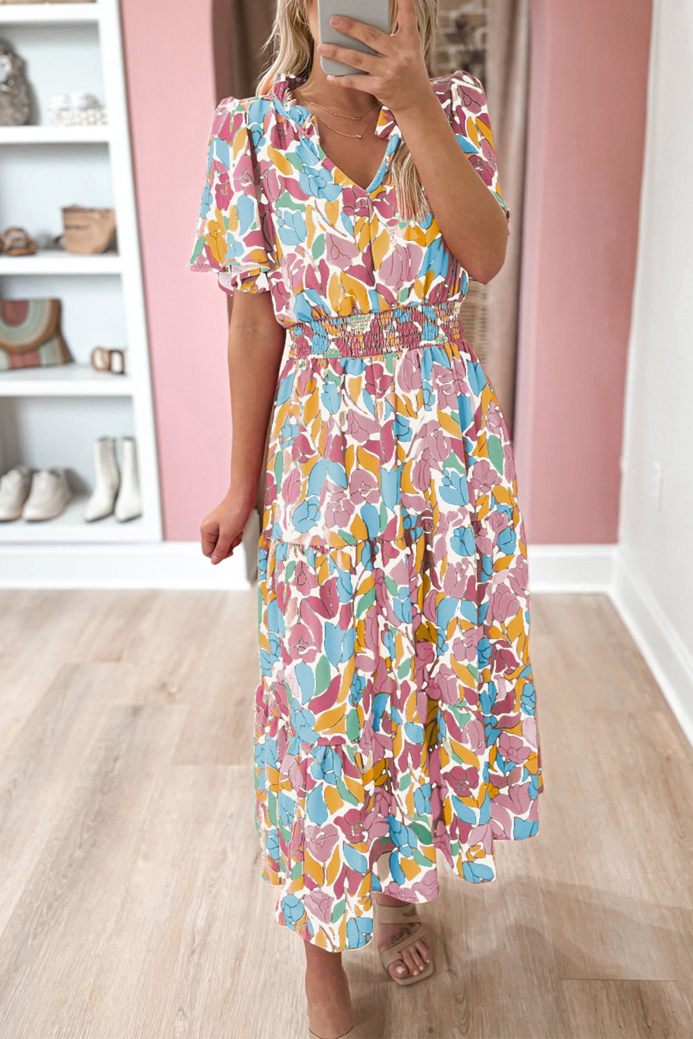 Rose Floral Flounce Sleeve Smocked Waist Tiered Maxi DressMaterial:100%Polyester

• Exude bohemian elegance in this maxi dress, featuring a smocked waist for a flattering silhouette.
• The tiered design adds a whimsical t