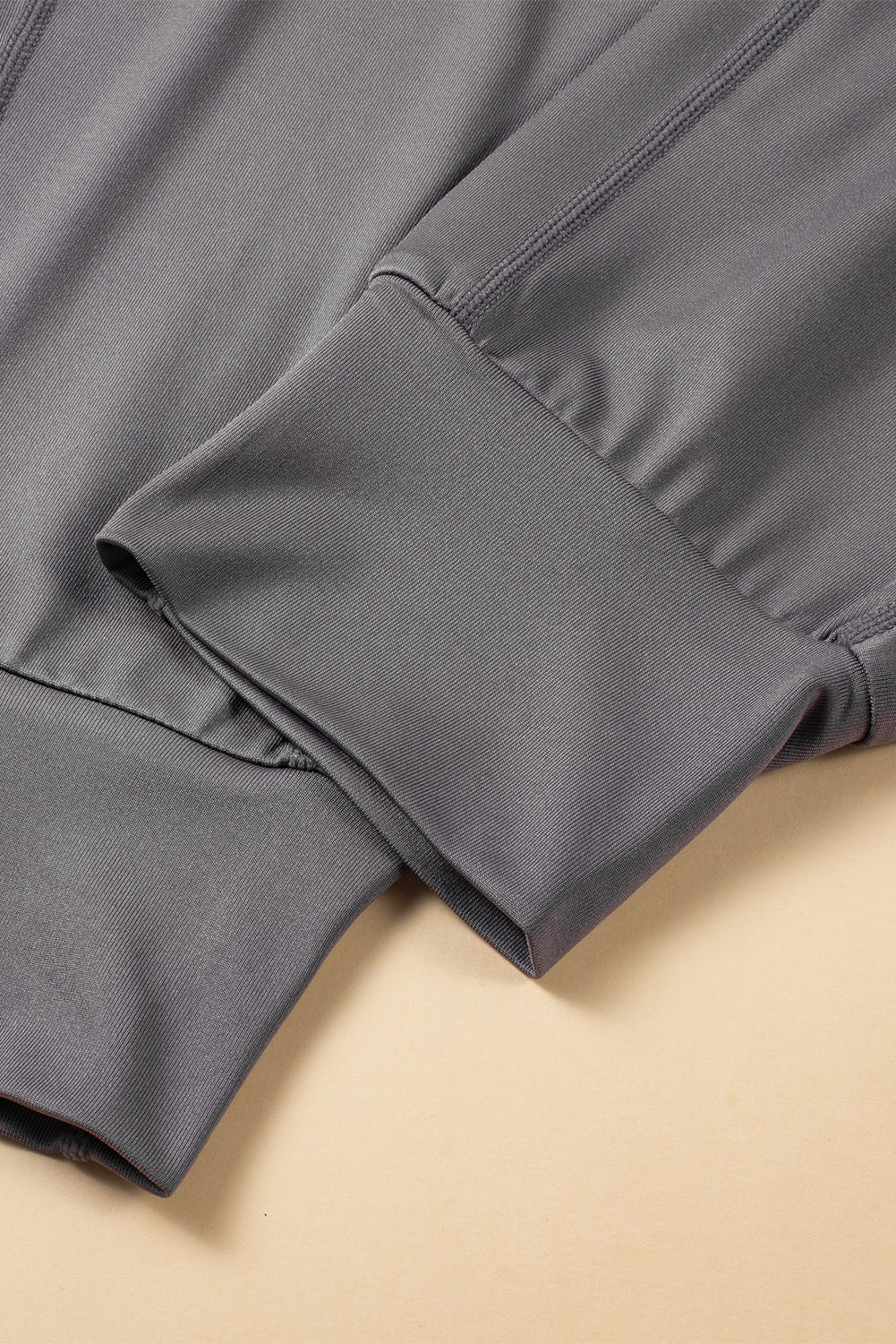 Black Exposed Seam High Waist Pocketed JoggersMaterial:100%Polyester



		These solid joggers are a versatile addition to your wardrobe, suitable for individuals of all body types.

	
		The exposed seam desi