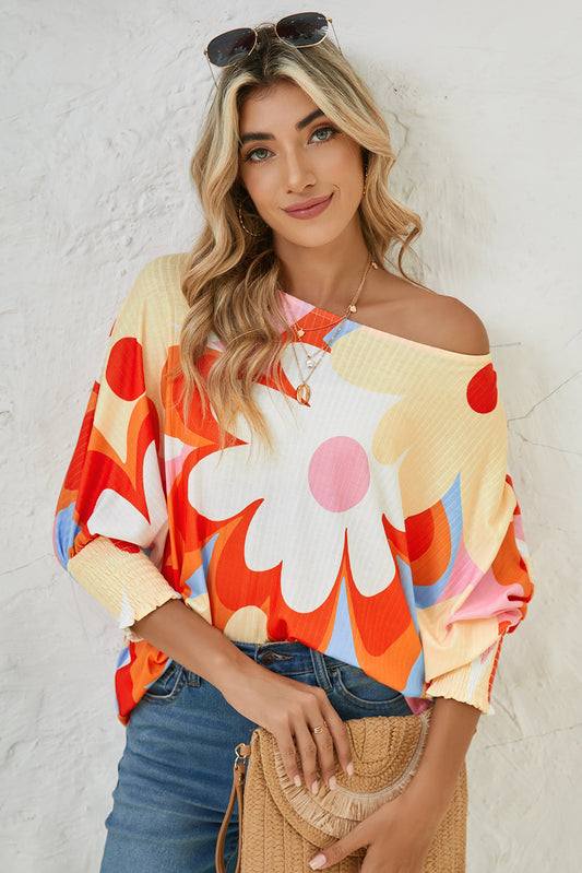 Yellow Colorful Floral Print Ribbed Dolman BlouseMaterial:95%Polyester+5%Elastane

• Radiate sunny vibes in this blouse, blending a playful floral pattern with a vibrant hue.
• The dolman sleeves offer a relaxed 