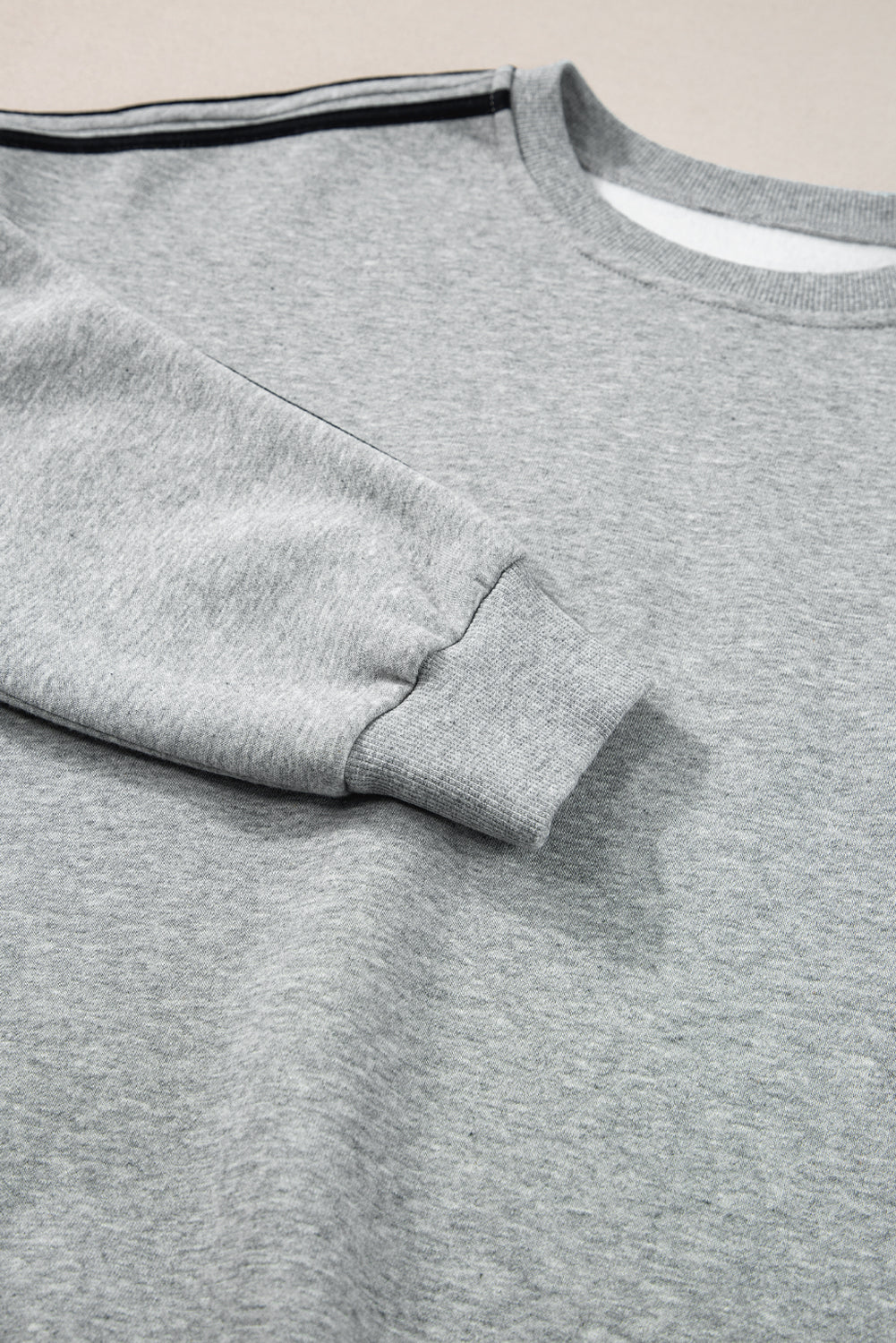 Light Grey Solid Color Side Striped Sweatshirt Pants SetMaterial:50%Polyester+50%Cotton

• This pants set exudes a modern appeal perfect for casual outings or lounging at home.
• Crafted from high-quality fabric for a s