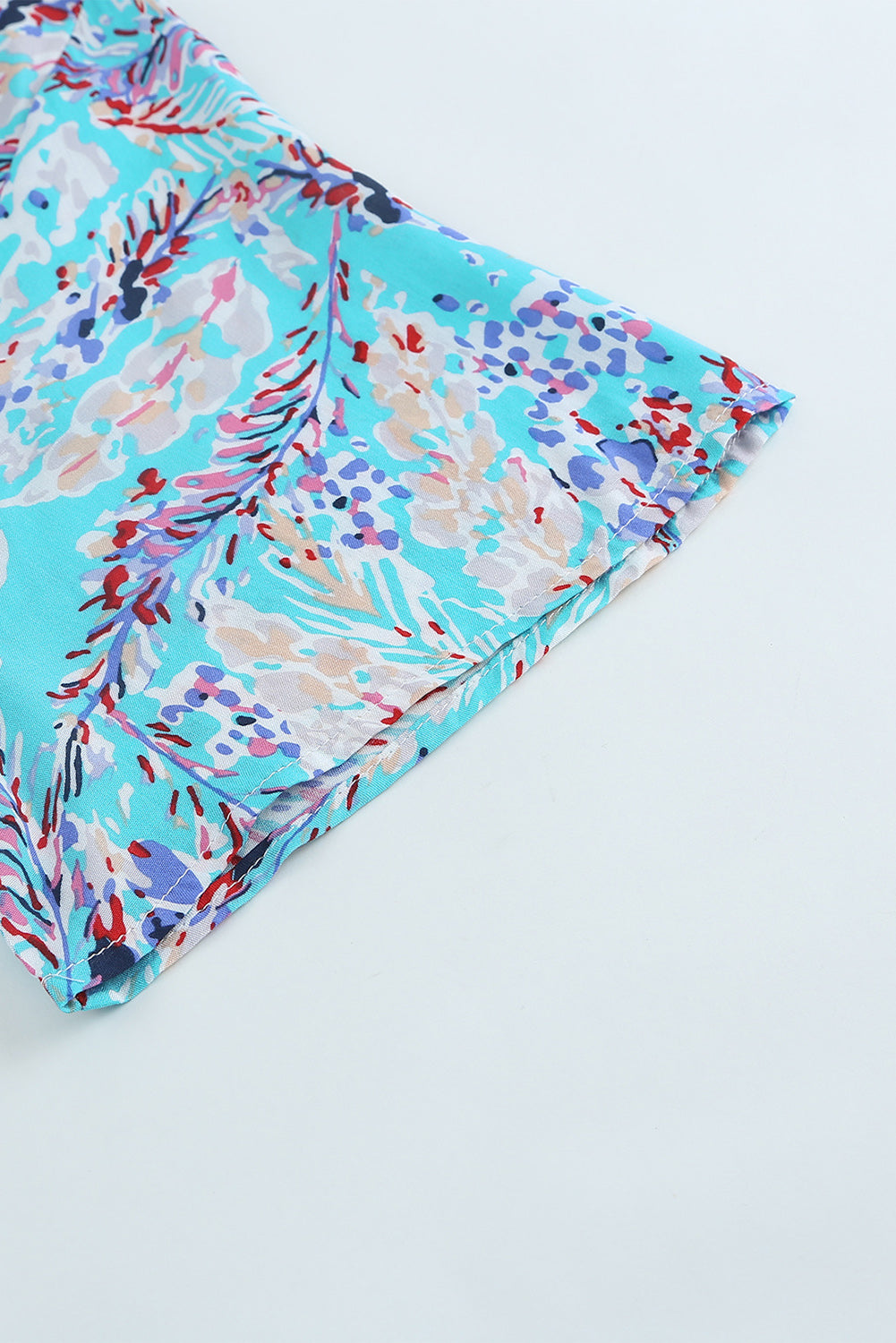 Abstract Botanic Print Wrap V Neck Short Sleeve Maxi DressMaterial:100%Viscose



		•The wrap style makes it a flattering and comfortable option for all body types.
	
	
		•The short sleeves make it ideal for warmer wea