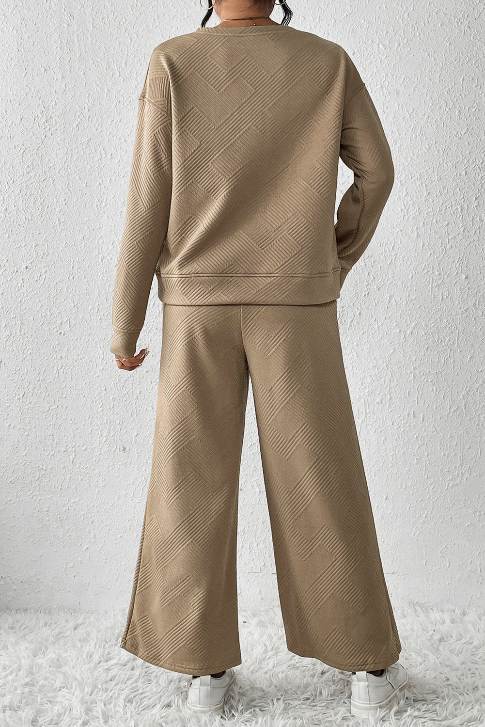 Red Dahlia Textured Loose Slouchy Long Sleeve Top and Pants SetMaterial:95%POLYESTER+5%ELASTANE



		Our Gray Textured Loose Slouchy Long Sleeve Top and Pants Set, a comfortable and stylish ensemble that is perfect for loungin