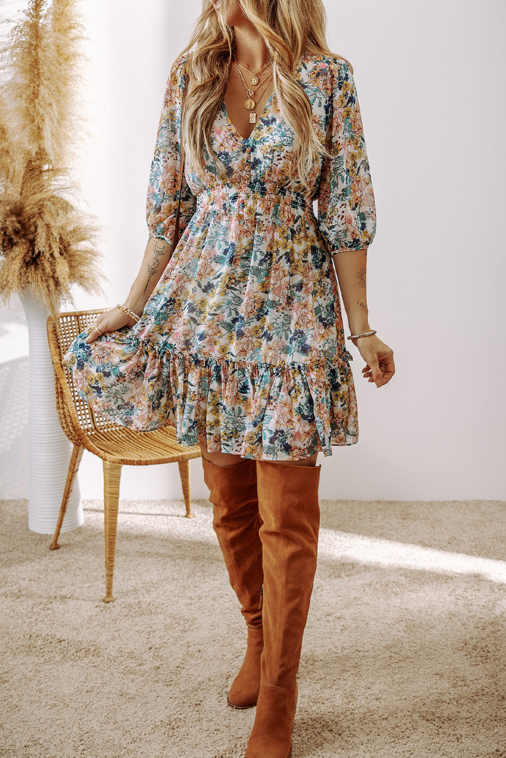 Sky Blue Floral 3/4 Sleeve V Neck High Waist Ruffled DressMaterial:100%Polyester

• Embrace elegance with our Sky Blue Floral Dress featuring delicate ruffled accents and a flattering high waist design.
• The charming V-n