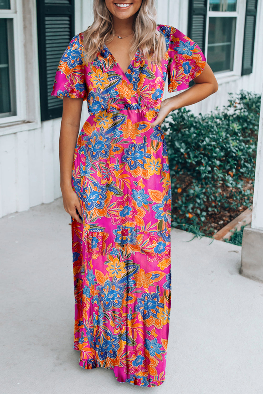 Abstract Botanic Print Wrap V Neck Short Sleeve Maxi DressMaterial:100%Viscose



		•The wrap style makes it a flattering and comfortable option for all body types.
	
	
		•The short sleeves make it ideal for warmer wea