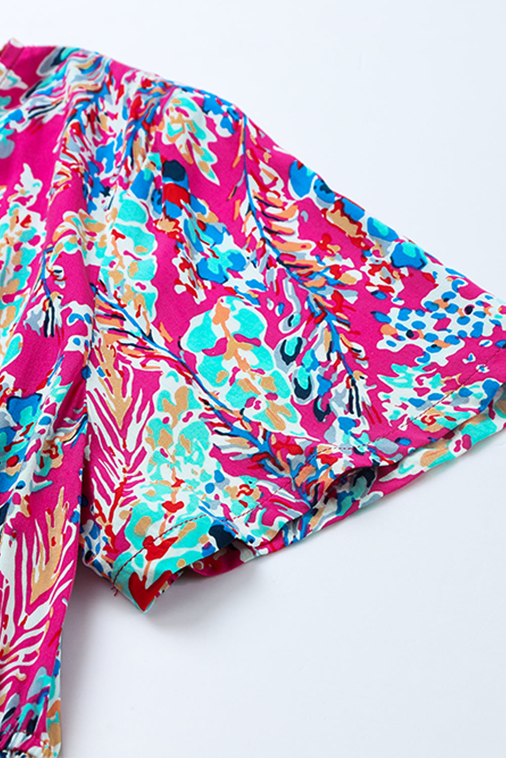 Abstract Botanic Print Wrap V Neck Short Sleeve Maxi DressMaterial:100%Viscose



		•The wrap style makes it a flattering and comfortable option for all body types.
	
	
		•The short sleeves make it ideal for warmer wea